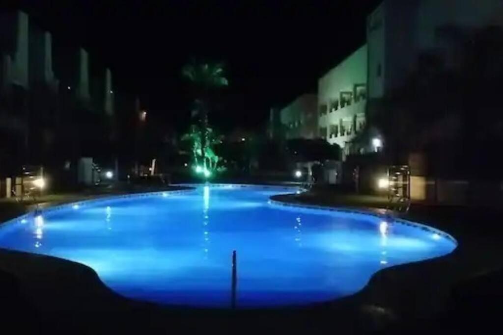 Playas de VeraBajo Con Jardin A Pie De Playa Y Piscina Comunitaria Con Jacuzziアパートメント エクステリア 写真