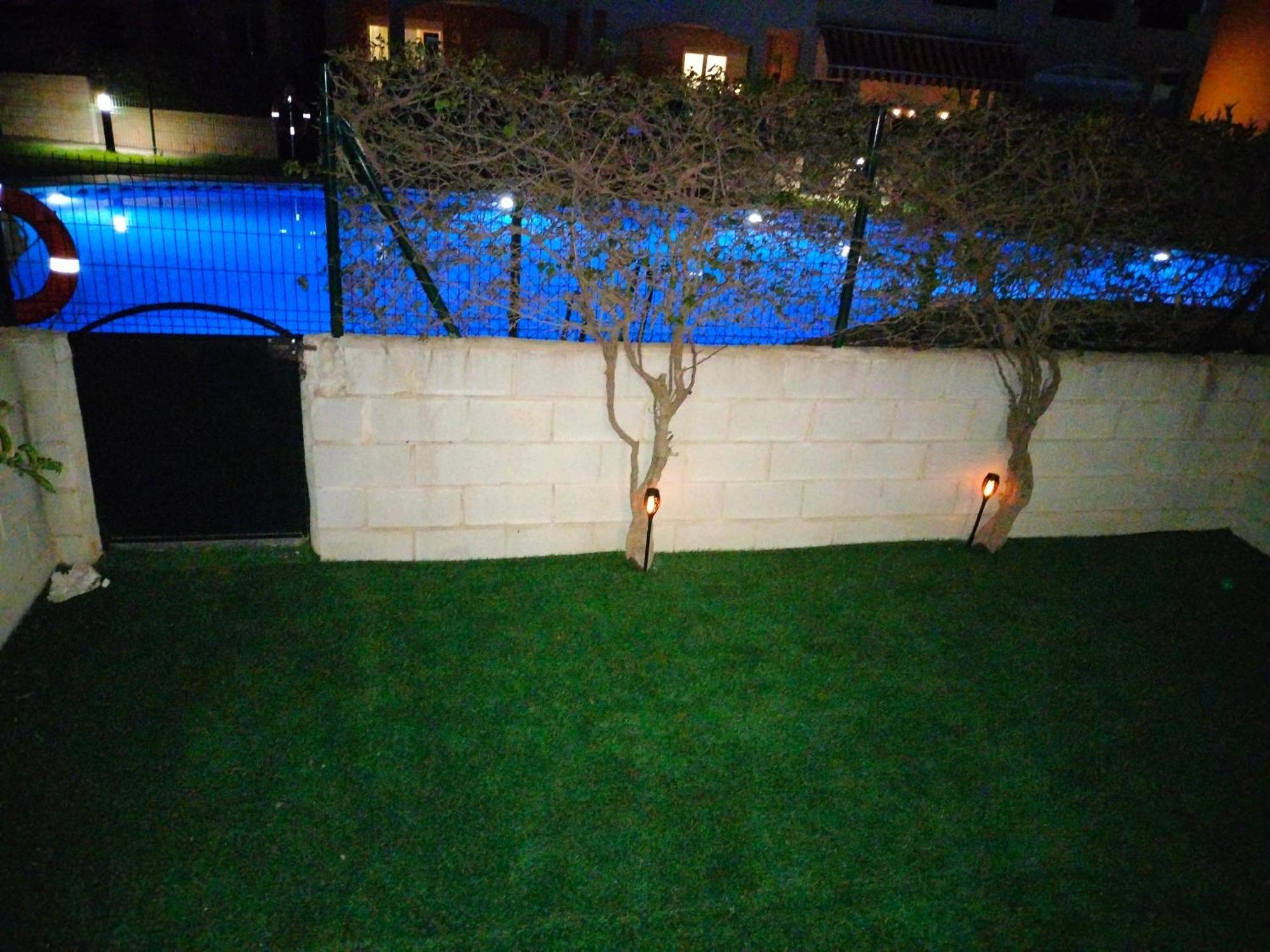 Playas de VeraBajo Con Jardin A Pie De Playa Y Piscina Comunitaria Con Jacuzziアパートメント エクステリア 写真