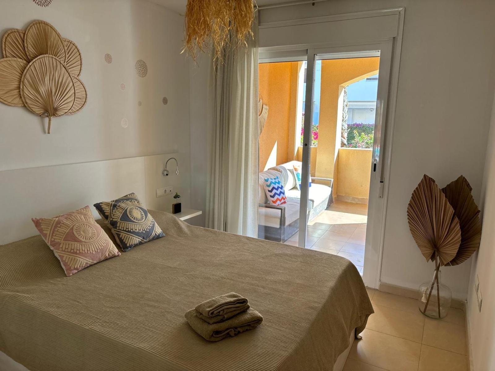 Playas de VeraBajo Con Jardin A Pie De Playa Y Piscina Comunitaria Con Jacuzziアパートメント エクステリア 写真